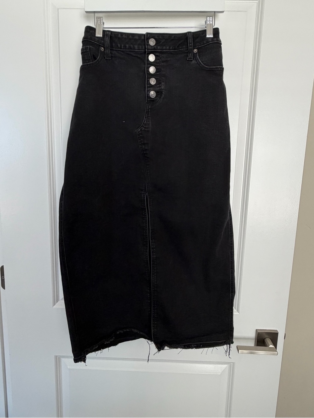 Maurices Black Button-Front Denim Midi Skirt